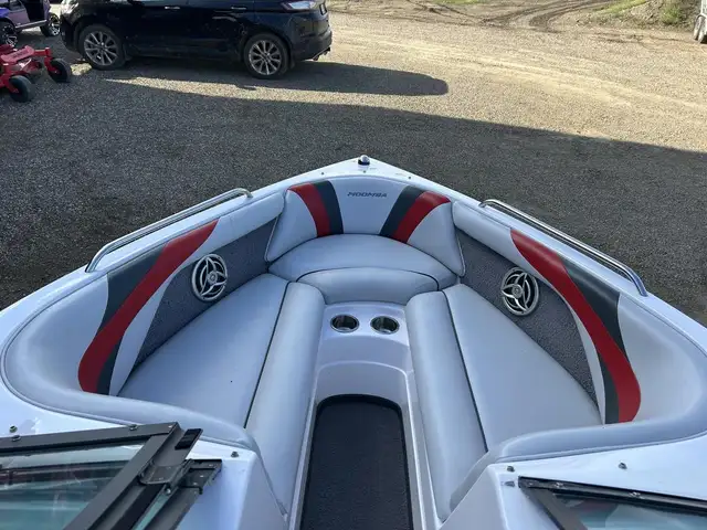 2008 Moomba Mobius LSV in Powerboats & Motorboats in Lloydminster - Image 7