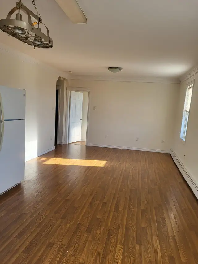 194.5 Carmarthen st in Long Term Rentals in Saint John - Image 4
