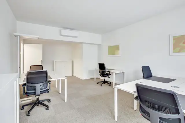 Large Office for Rent – Regus Dartmouth Dartmouth in Commercial & Office Space for Rent in Dartmouth - Image 4