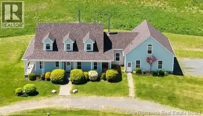 Timeless Cape Cod Estate on 18+/- Acres with Exceptional Living Space Welcome to this extraordinary...