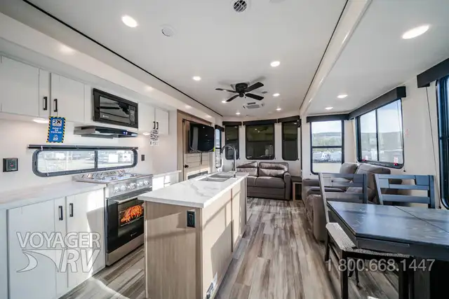 2026 Jayco Jay Flight 401FLTS Bungalow in Travel Trailers & Campers in Kelowna - Image 6