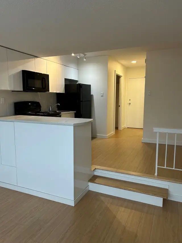 BACHELOR  PRIME DOWNTOWN LOACTION!! in Long Term Rentals in City of Halifax - Image 9