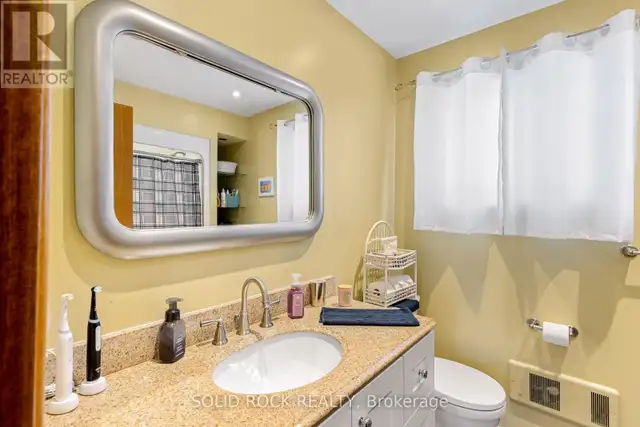 14 LOWER LAKE LANE Frontenac (Frontenac South), Ontario in Houses for Sale in Kingston - Image 17