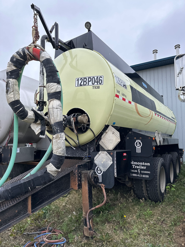 Tank Trailer in Heavy Equipment in St. Albert - Image 8
