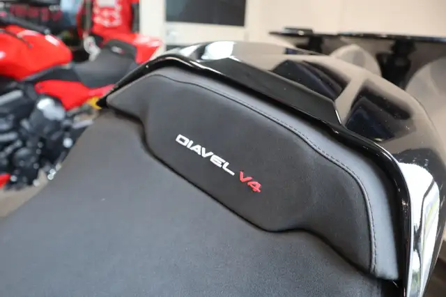 2025 Ducati Diavel V4 Thrilling Black in Street, Cruisers & Choppers in Edmonton - Image 8