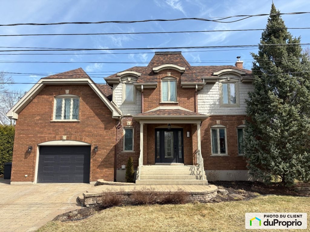 $765,000 - 2 Storey in Drummondville (St-Charles-De-Drummond) — photo 1