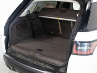 This 2022 Land Rover Range Rover Sport MHEV HSE combines refined luxury with exhilarating performanc... (image 8)
