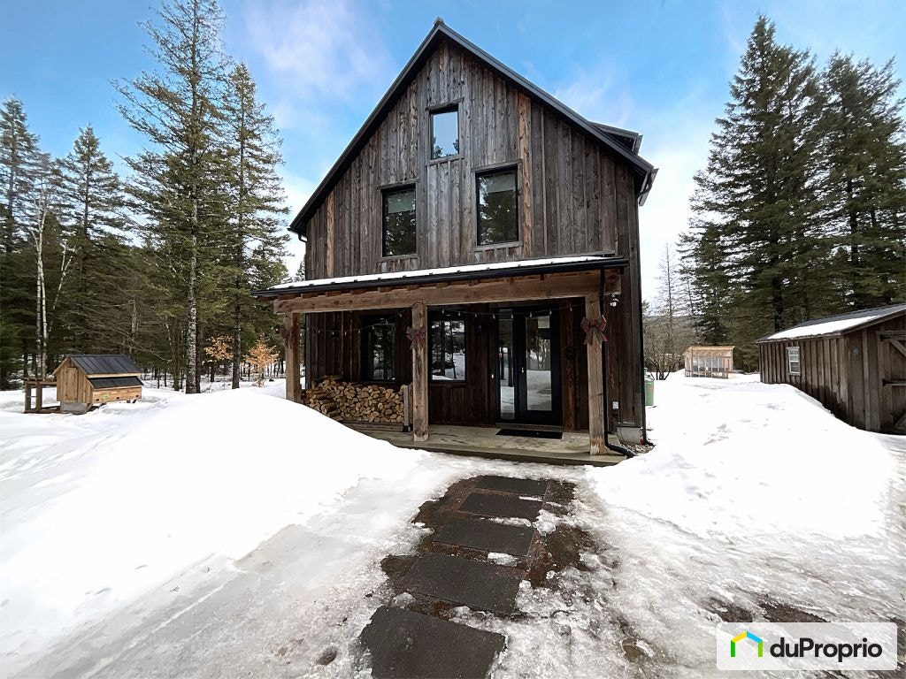 $725,000 - 1 1/2 Storey for sale in Val-Morin — photo 1