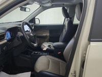 THE PRICE YOU SEE, PLUS GST. GUARANTEED!APPLE CARPLAY/ANDROID AUTO COMPATABLE! 2.5 LITER HYBRID ENGI... (image 2)
