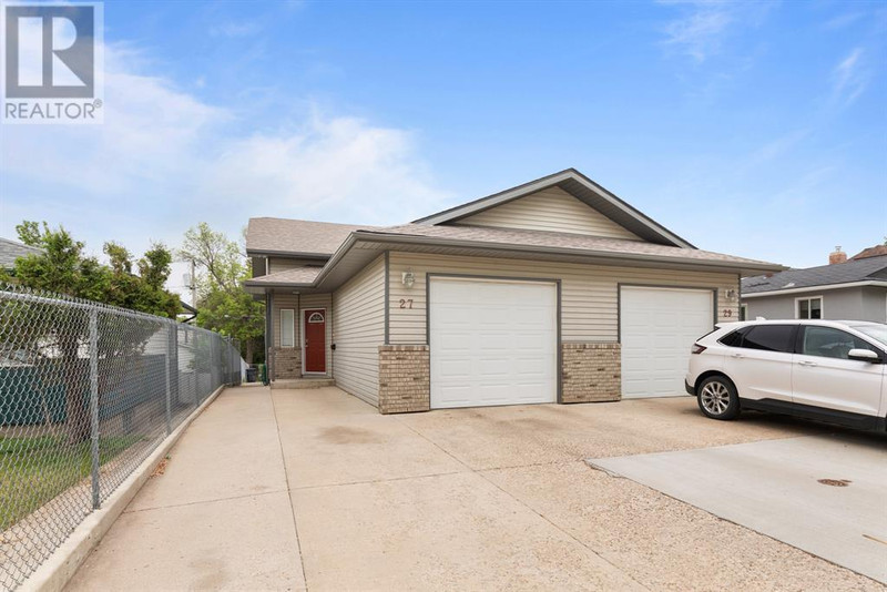 27 & 29 5 Street SW Medicine Hat, Alberta Houses for Sale Medicine
