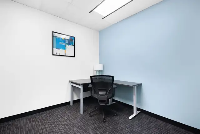 Open office space to rent for 10 persons in Winston Park in Commercial & Office Space for Rent in Oakville / Halton Region - Image 9