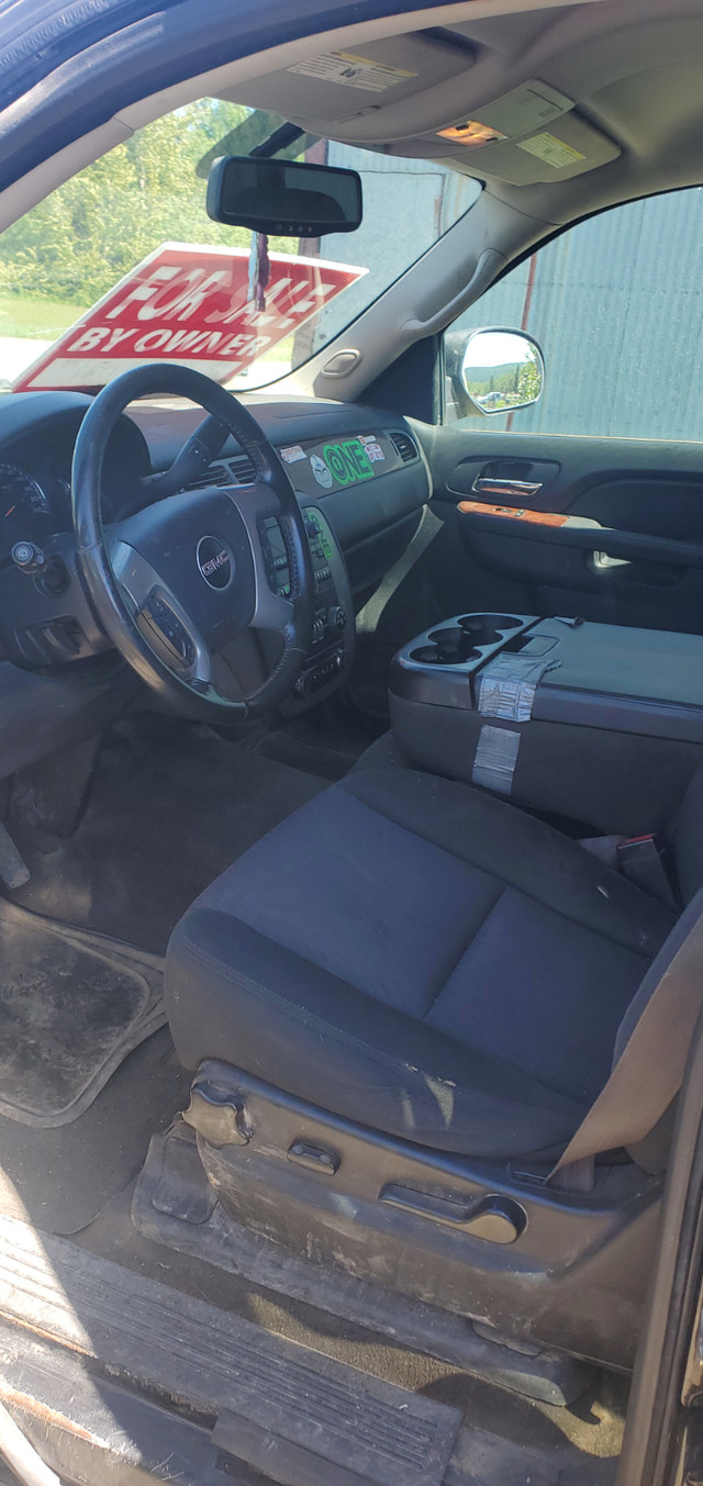 GMC Yukon 4wd 2014 for sale in Cars & Trucks in Prince George - Image 4