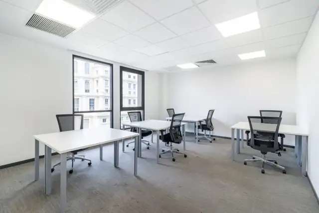 Rent a large office space for 25 persons in Spaces North York in Commercial & Office Space for Rent in City of Toronto - Image 9