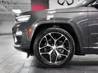 The 2022 Jeep Grand Cherokee Summit represents the absolute pinnacle of American luxury, combining l... (image 7)