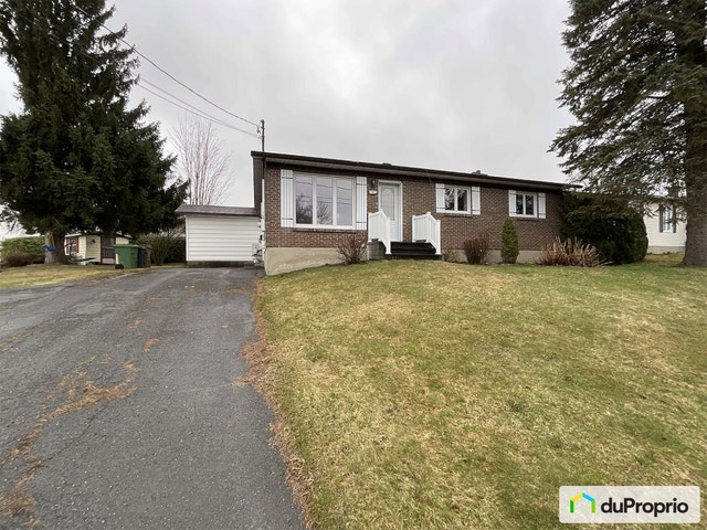 $345,000 - Bungalow for sale in Victoriaville — photo 1