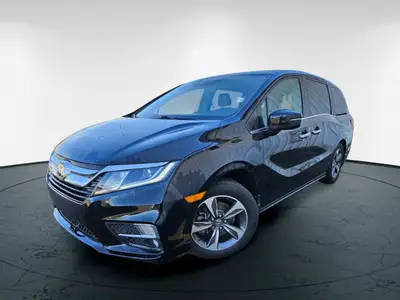Experience the perfect blend of functionality and style with the 2018 Honda Odyssey EX-L RES. This f...