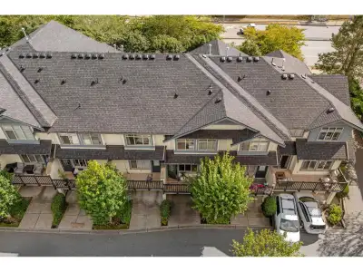 Three-bedroom, 2.5-bathroom, 1,456 sq ft townhome in the charming 2005 Monterra Townhome Complex in...