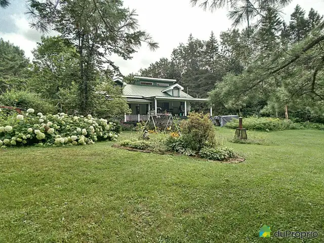 $410,000 - 1 1/2 Storey for sale in Gracefield in Houses for Sale in Gatineau - Image 2