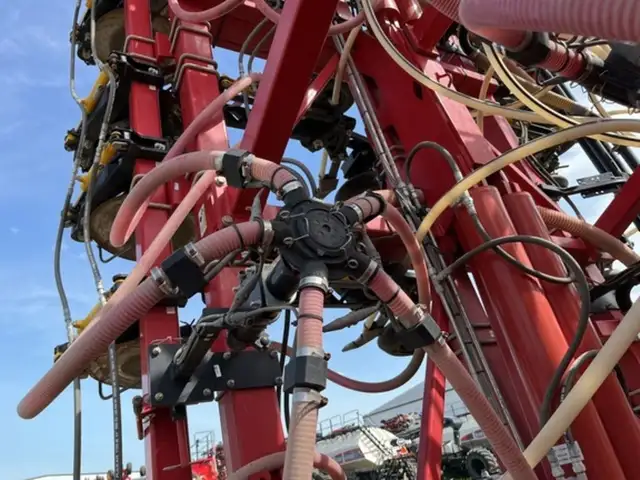 2023 Bourgault 3330 SE in Farming Equipment in Swift Current - Image 30
