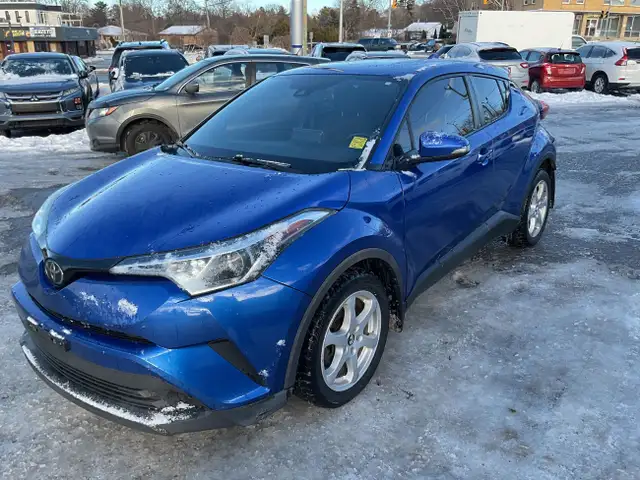 2019 Toyota C-HR in Cars & Trucks in Ottawa - Image 8
