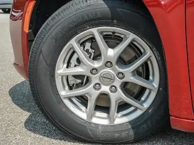 2024 Chrysler Pacifica Touring-L | 4 New Tires | Lane Departure, View more