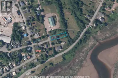 Fabulous large vacant lot in Parrsboro! This lot is on a quiet street and within walking distance of...