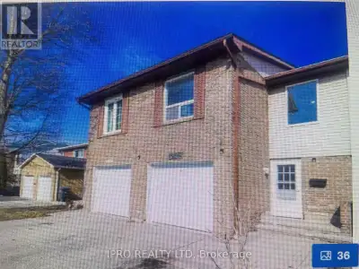 Great Location! Formidable 3 Bedroom, 2 Bath Semi Garage & Private Driveway, Friendly Neighbourhood...