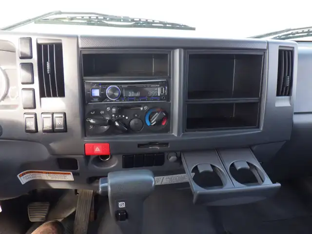 2018 Isuzu NQR With 16 Ft Dry Van #0826A in Heavy Trucks in Red Deer - Image 18