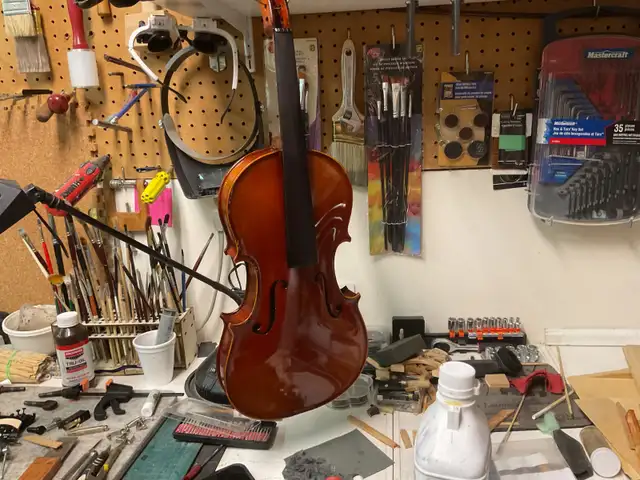 Violin, cello and string instrument Luthier5502229025292390416
