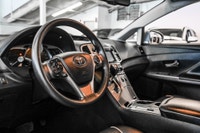 * Venza * XLE * AWD * 2015 * Mags * Toit ouvrant * Bluetooth * Régulateur de vitesse * Vitres teinté... (image 7)