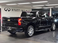 The 2024 Chevrolet Silverado 1500 High Country, equipped with the top-tier 3LZ Preferred Equipment G... (image 3)