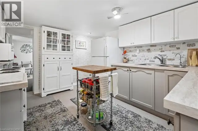476 PROSPECT Avenue Kitchener, Ontario in Houses for Sale in Kitchener / Waterloo - Image 30