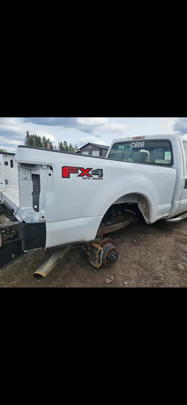 2017 - 2022 Ford 250 F 350 Take off Boxes  White  6'9" in Other Business & Industrial in Edmonton - Image 3