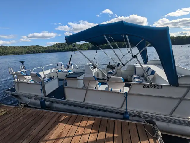 PONTON 22 pieds in Powerboats & Motorboats in Shawinigan - Image 6