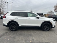 Harness dynamic performance and all-weather confidence with this exceptional Platinum White Pearl 20... (image 3)