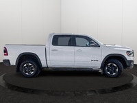 This Ram 1500 has a powerful Intercooled *Turbo Diesel* V-6 3.0 L/182 engine powering this Automatic... (image 5)