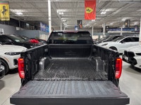 **SUMMER SPECIAL!** FEATURING : V8 POWERED, 4WD, ELEVATION, DOUBLE CAB, 6 PASSENGER SEATING, PENDALI... (image 7)