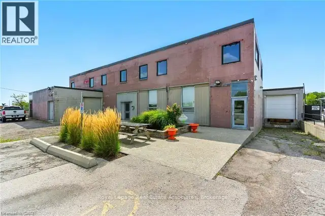 205 - 1232 NORTHSIDE ROAD Burlington (Industrial Burlington), On in Commercial & Office Space for Rent in Oakville / Halton Region - Image 8