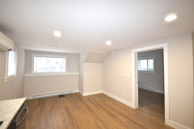 24-008 Nicely renovated 2 bed close to downtown! in Long Term Rentals in City of Halifax - Image 3