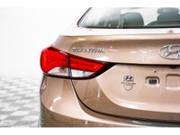 HYUNDAI ELANTRA LIMITED 2016 Sièges en cuir Sièges avant chauffants Volant chauffant Toit ouvrant él... (image 7)