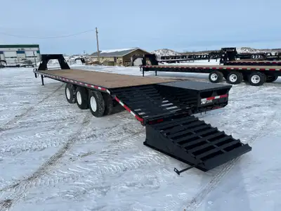 NEW 2026 SWS 40' Gooseneck Trailer Tri Dual Axle 3 x 10,000 lb. Axles w/ Electric Brakes on all Axle...