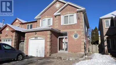 Legal Basement Apartment***Large 1 Bedroom w/ 1 Washroom***Private Entrance***In-suite Laundry***1 D...