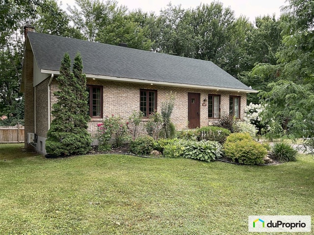 $430,000 - Bungalow for sale in Drummondville (St-Nicéphore) — photo 2