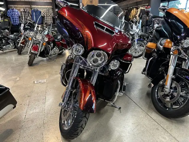 2014 Harley-Davidson CVO Electra Glide Ultra Limited in Street, Cruisers & Choppers in Markham / York Region - Image 2