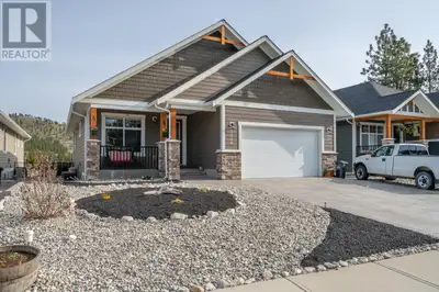 Prime location with an unobstructed canyon view. This 3168 sq ft 4 bedroom , 3 bathroom in ground po...