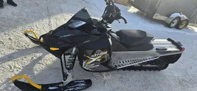 CONSIGNMENT UNIT COMES WITH COVER AND SPARE BELT For any further information please contact Grizzly...