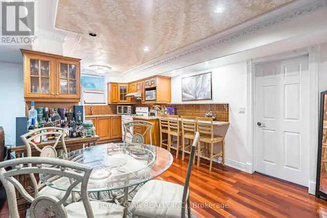 40 OAKDALE ROAD Vaughan (Maple), Ontario in Houses for Sale in Markham / York Region - Image 41