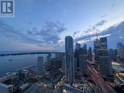 5712 - 55 COOPER STREET Toronto (Waterfront Communities), Ontari