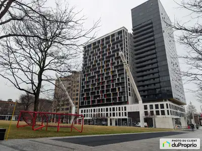 Studio Quartier des spectacles (immeuble haut de gamme) Adresse & cadre de vie Immeuble haut de gamm...