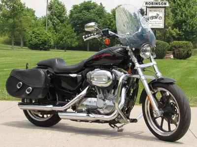 - $3,500 in Extras - Low 16,400 Miles This Beautiful 2013 XL883 Super Low looks great and rides perf...